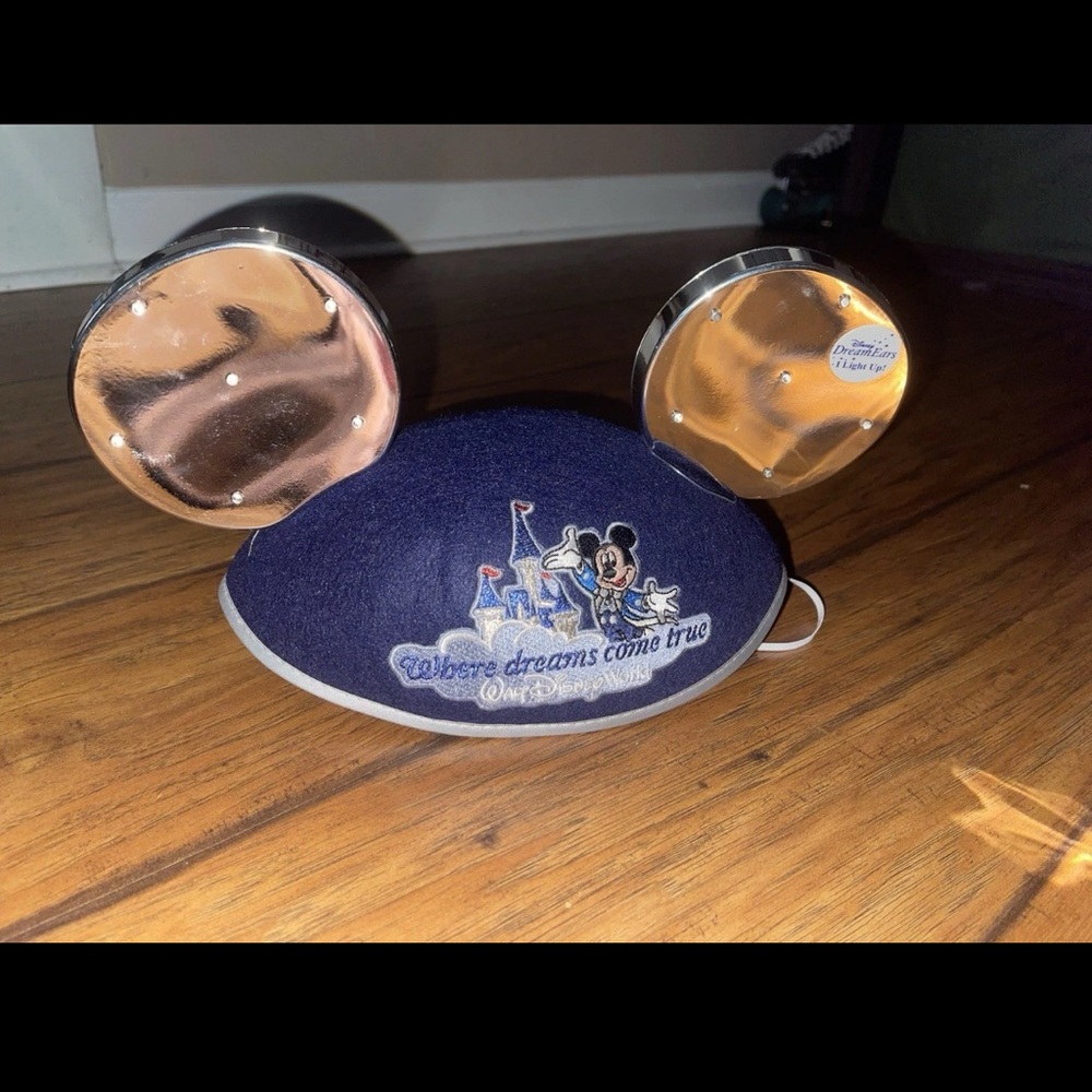 Walt Disney World Dream Ears Light Up Mickey Mouse Ears Adult Size Hat NWT